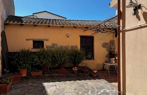 Oliena Apartment | Sardinia Sea & Mountains. Between Supramonte and Gulf of Orosei. Perfect for families