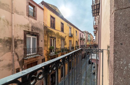 Bosa Historic Centre Apartment | Sardinian Gallery Sa Piatta