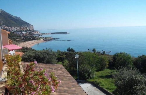 Cala Gonone Apartment | SEA VIEW APARTMENT first row, on the beach climbing