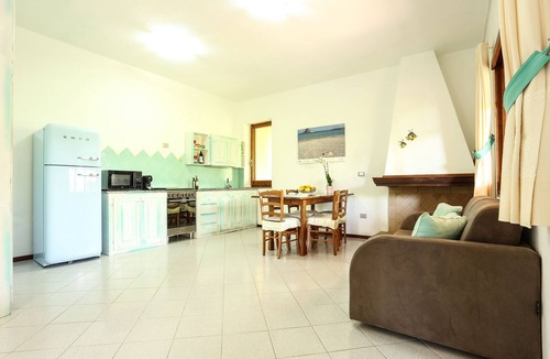 San Teodoro House | Seaside villa surrounded by a lovely garden