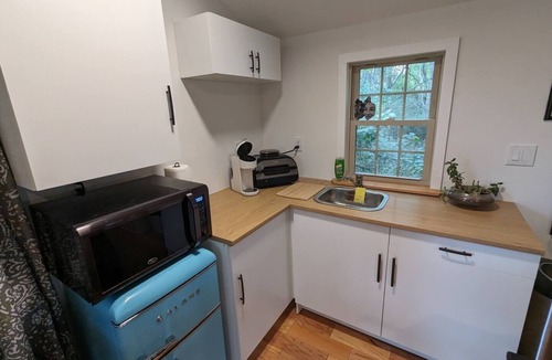 Schuylerville Apartment | Serene Studio Retreat 20 Minutes to Downtown