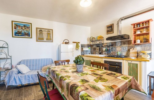 Santa Maria Navarrese Apartment | Simple Relaxing Apartment
