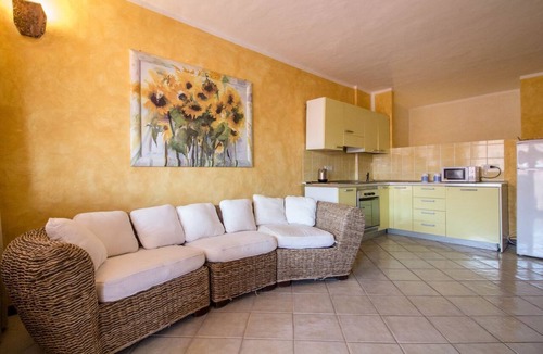 Porto Cervo Apartment | Splendid 93 sqm apartment on two levels, ideal for 6 people, located on the ground floor of a building WITHOUT a lift (stairs to access it). The accommodation is located in an exclusive area in Porto Cervo, a few steps from the center and the characteris