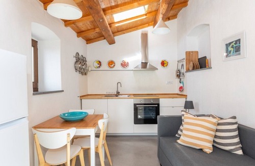 Seneghe House | Steinmelker House - Seneghe