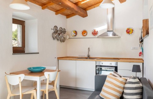 Seneghe House | Steinmelker House - Seneghe