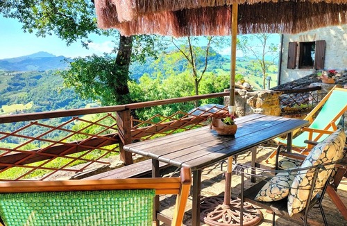 Penna San Giovanni Apartment | Stone Casale Apartment with Pool & Terrace: Sibillini to Sea View