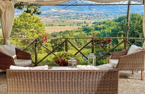 Monteluiano House | Stone cottage with view of Gubbio and shared pool