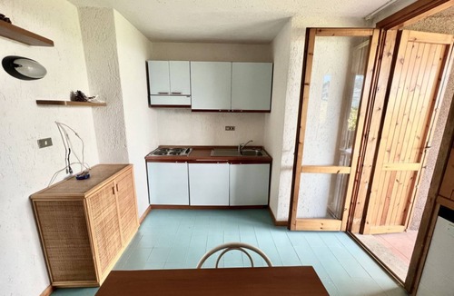 Cugnana Verde Apartment | Studio with 2 beds (28 m2) composed of sitting-dining room and double or twin sofa bed or 2 single beds.Furnished and equipped in a simple and functional way, they are equipped with a kitchenette with electric hobs and bathroom with shower.