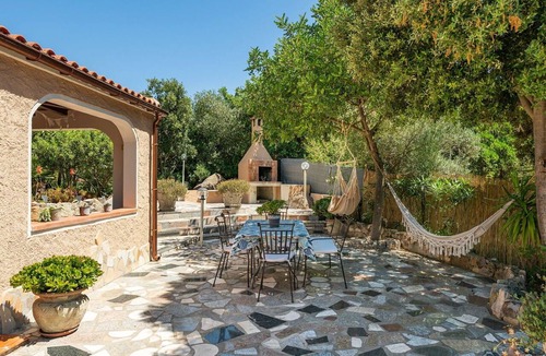 Villaggio delle Mimose Villa | Stunning private villa for 4 guests with A/C, WIFI, TV and pets allowed