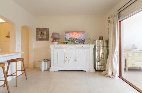 Capo Ferro Apartment | Suite Rea Beachfront - Giardino & Spiaggia Privata - by Coral Property