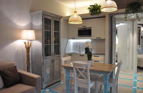 Porto Pino Apartment | Suite Villa Corallo & SPA