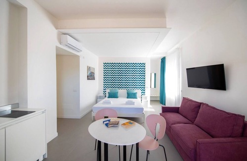 Pompei Bed & Breakfast | Suite with kitchenette @Pompeii