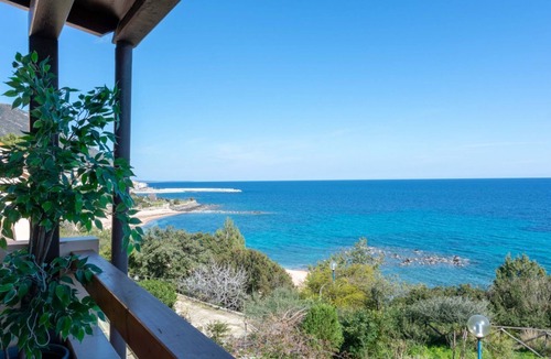 Cala Gonone Apartment | Sunrise Sisters' Home