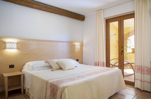 Gonnesa Bed & Breakfast | Superior room with king bed and private terrace less than 10 minutes from the Sea