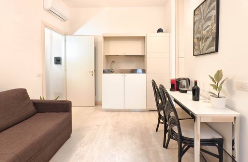Cagliari Apartment | Superior Suite Marina: Kitchen, Washing Machine and Top Level Comfort