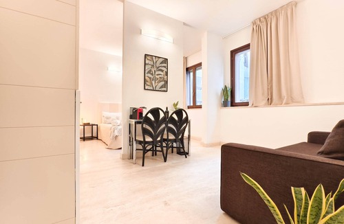 Cagliari Apartment | Superior Suite Marina: Kitchen, Washing Machine and Top Level Comfort