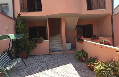 Torre Grande Apartment | TORREGRANDE OR - AFFORDABLE, GROUND FLOOR, AIR CONDITIONING, AVAILABLE STARTING AUGUST 16, ONE-BEDROOM.