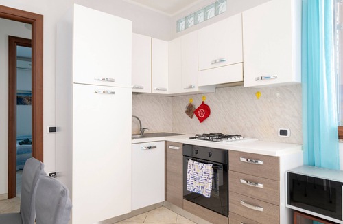 Arbatax House | Tricaraibi Holiday Home with Private Terrace and Air Conditioning