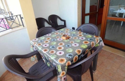 La Pietraia Apartment | TRILO GEMELLI 2: comfortable apartment at the Lido beach