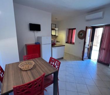 San Teodoro City Centre House | Trilocale climatizzato con cortile