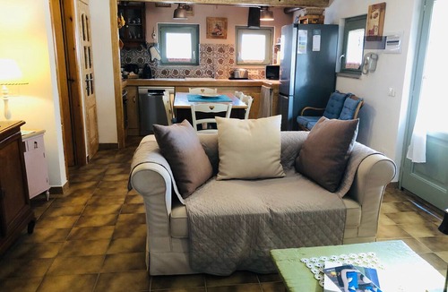 Tanaunella Apartment | 'Trilocale Le Mimose Sea View' Apartment with Private Terrace and Sea View