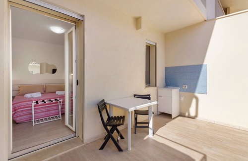 Torre Grande House | Turri Manna Domo 2 with Private Semi-Covered Terrace, Wi-Fi and Air Conditioning