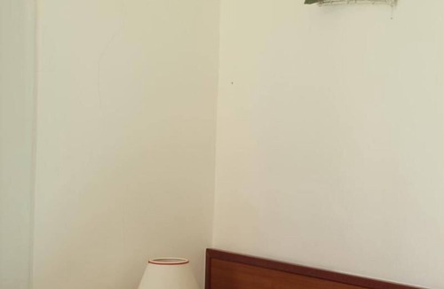 Anzio Hostel | Two-room apartment, large terrace, sea front, floor 1 (Pink)