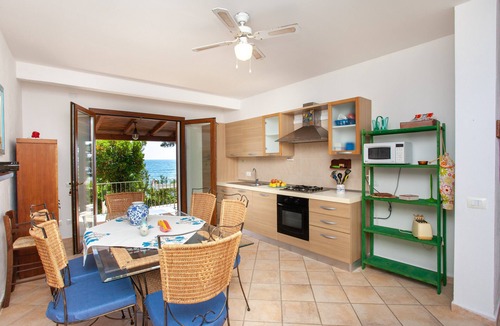 Orosei House | Vacation Home "Casa Sulla Spiaggia 1" with Sea-View, Terraces & Garden