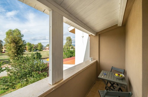 Quartu Sant'Elena House | Vacation Home 'Luxi Noa Upper House' with Shared Terrace, Wi-Fi & Air Conditioning