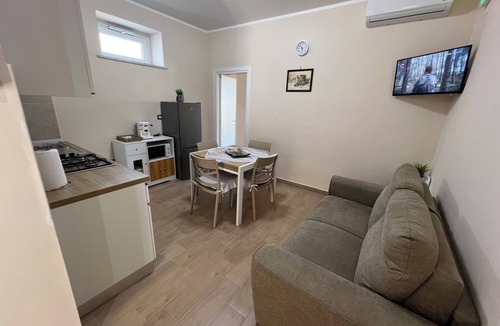 Falciano del Massico Apartment | Vacation Home "Villa Fava" a few km. from the Sea, Mountain and Lake