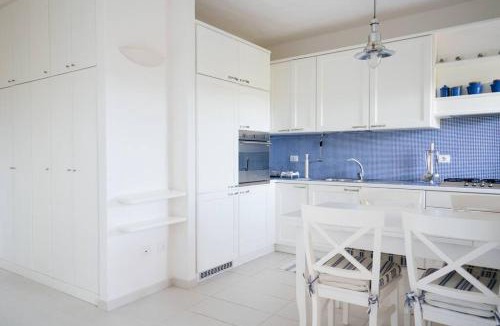 Golfo di Marinella Apartment | VELA AZZURRA - 50m from 2 Private beaches Stunning sea view