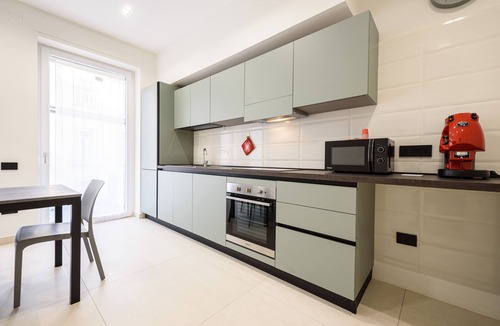 Chiaia Apartment | Via Niccolò Tommaseo 4 - appartamento 2