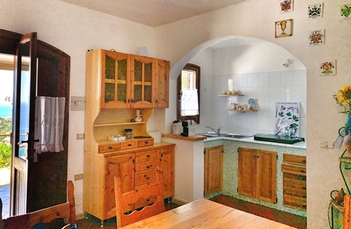 Villaggio delle Mimose Villa | Villa 2 apartments ,1 or 2 families, panoramic sea view & sunset