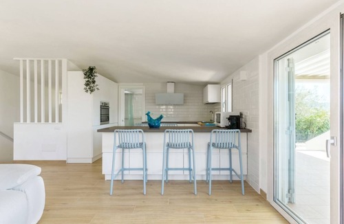Villaggio Mandorli Villa | VILLA ANGELINA with pool and private garden near Campus Beach