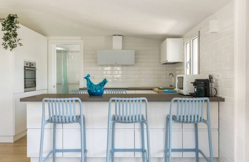 Villaggio Mandorli Villa | VILLA ANGELINA with pool and private garden near Campus Beach