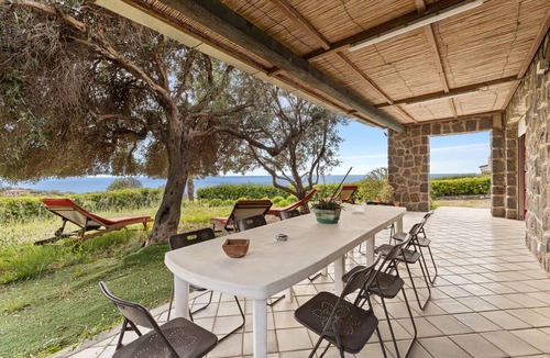 Magomadas Villa | Villa 'Bea Holiday Home with Sea View', Private Terrace and Garden