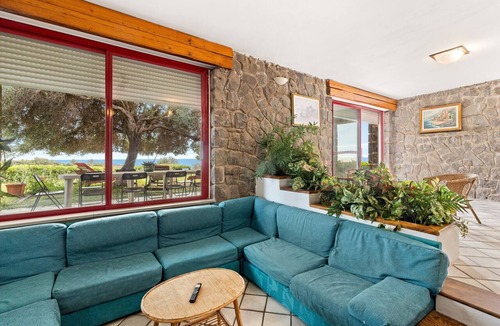 Magomadas Villa | Villa 'Bea Holiday Home with Sea View', Private Terrace and Garden