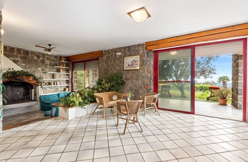 Magomadas Villa | Villa 'Bea Holiday Home with Sea View', Private Terrace and Garden