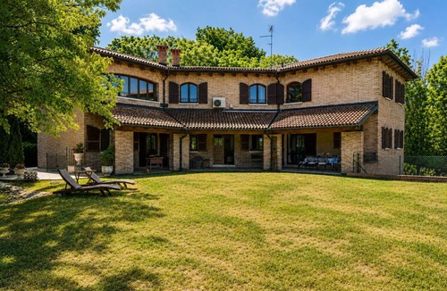 Montefiore Conca Villa | Villa Belvedere San Bartolo by PosarelliVillas