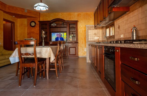 Quartu Sant'Elena House | Villa Chloe, a few km from Cagliari with private swimming pool, garden, green lawn