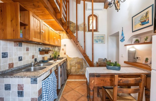 Calasetta Villa | Villa 'Claudia - Calasetta' with Sea View, Wi-Fi and Air Conditioning