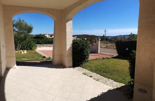 Case Peschiera-Lu Fraili Villa | Villa con Piscina San Teodoro