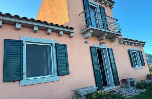 Calangianus House | Villa Cunconi: A unique panorama between the mountains and the sea