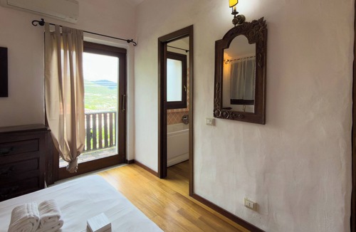 Trudda House | Villa Degli Ulivi with Garden | Porto San Paolo