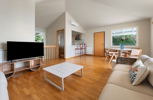 Terra Mala Villa | Villa 'Dimora Egle' with Private Terrace, Wi-Fi and Air Conditioning
