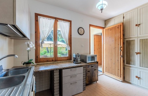 Porto Pino Villa | Villa Etnic Eloise a walk from Porto Pino beach