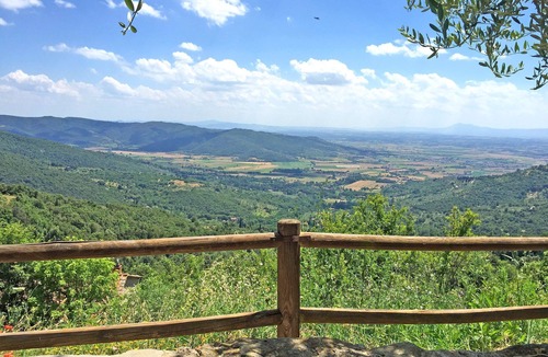 Cortona Villa | Villa in Torreone with 4 bedrooms sleeps 10