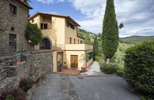 Cortona Villa | Villa in Torreone with 4 bedrooms sleeps 10