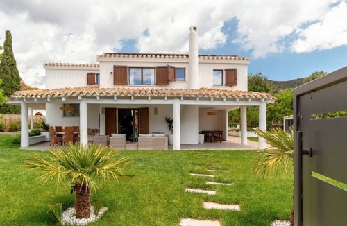 Torre delle Stelle Villa | VILLA JUA - Charm and Relaxation in the heart of Torre delle Stelle