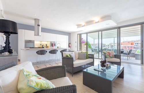 Stintino House | Villa Katy sul Porto di Stintino con vista mare, Wi-Fi e aria condizionata